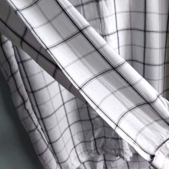 Old Navy Plaid Shirt For Women - Picture 5 of 8